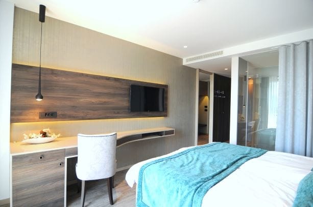 Hotellihuoneet – Designflooring Rubens vinyylilankku