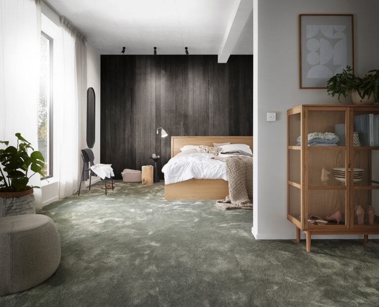 Vorwerk-kokolattiamatot kotiin ja julkisiin tiloihin – pehmeä ja ylellinen lattiaratkaisu makuuhuoneeseen